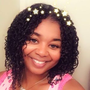 Meet your Posher, Crystal